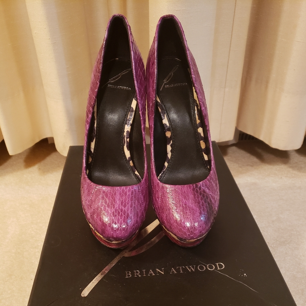 Ladies heels - Picture 2 of 8